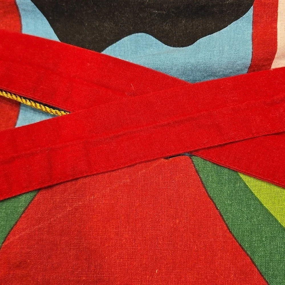 PIER 1 IMPORTS CHRISTMAS NUTCRACKER APRON.